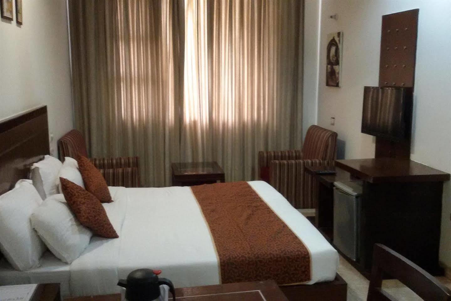 Hotel Classic Residency Kālka Exterior foto